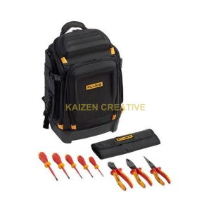 Bao gồm một ba lô Fluke Pack 30 đựng dụng cụ + một bộ dụng cụ cách điện cầm tay cơ bản